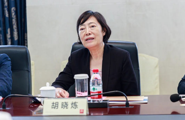 中央第十九巡回指導(dǎo)組調(diào)研亨通集團(tuán)(圖2) 中央第十九巡回指導(dǎo)組調(diào)研亨通集團(tuán)(圖2)